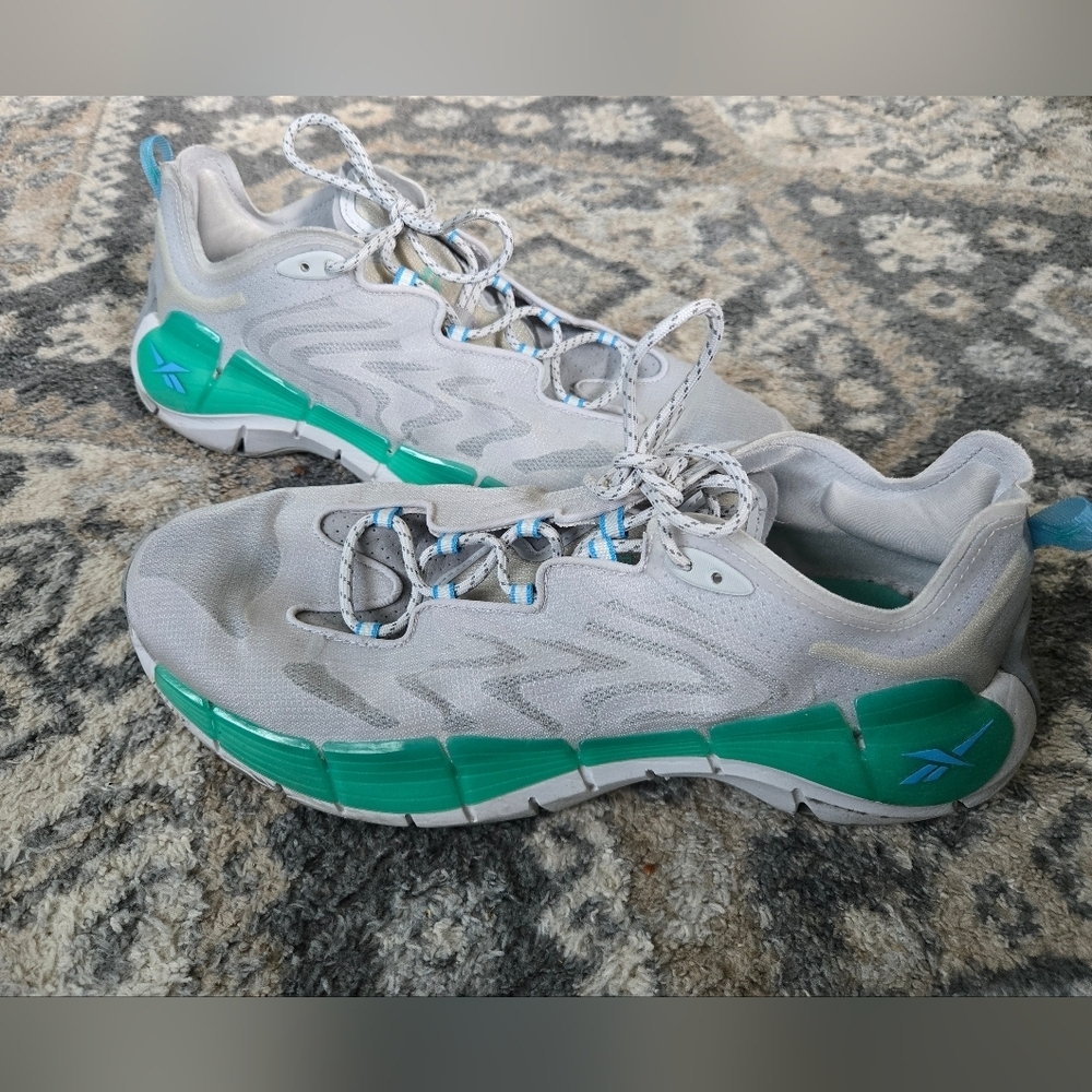 Reebok Men's Light Gray and Teal Athletic Sneakers